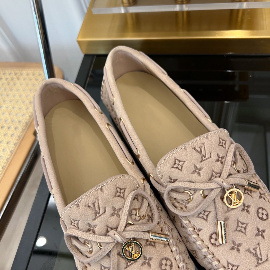 LV GLORIA FLAT LOAFER LOGO STAMPING BEIGE