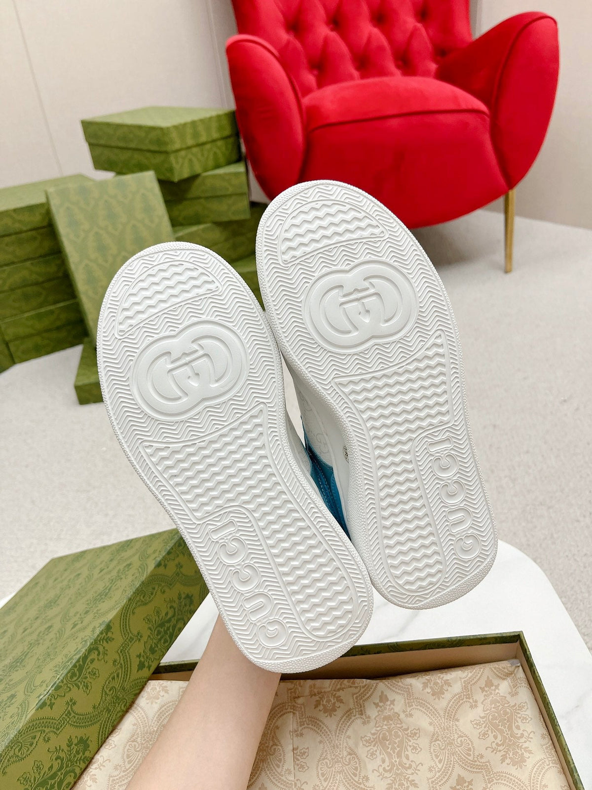 GG TRAINER WHITE AND SKY CALFSKIN