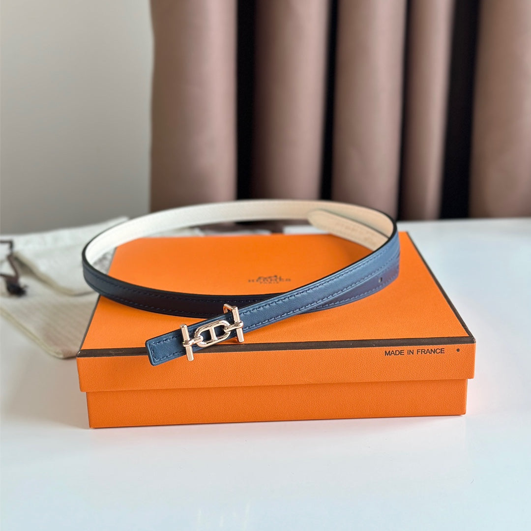 HM ANCRE BUCKLE & REVERSIBLE WHITE AND NAVY BLUE LEATHER STRAP 13MM GOLD HARDWARE