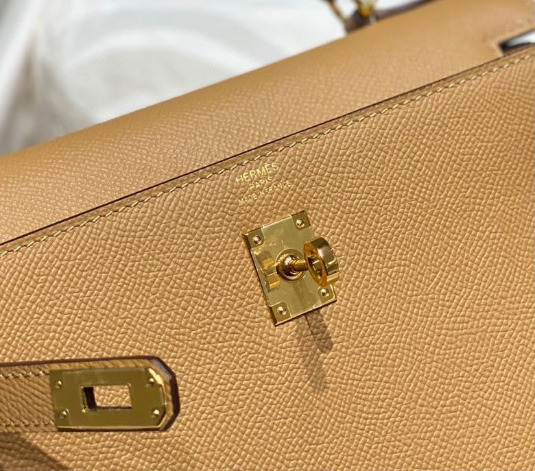 KELLY 25CM IN CHAI EPSOM CALFSKIN GOLD HARDWARE
