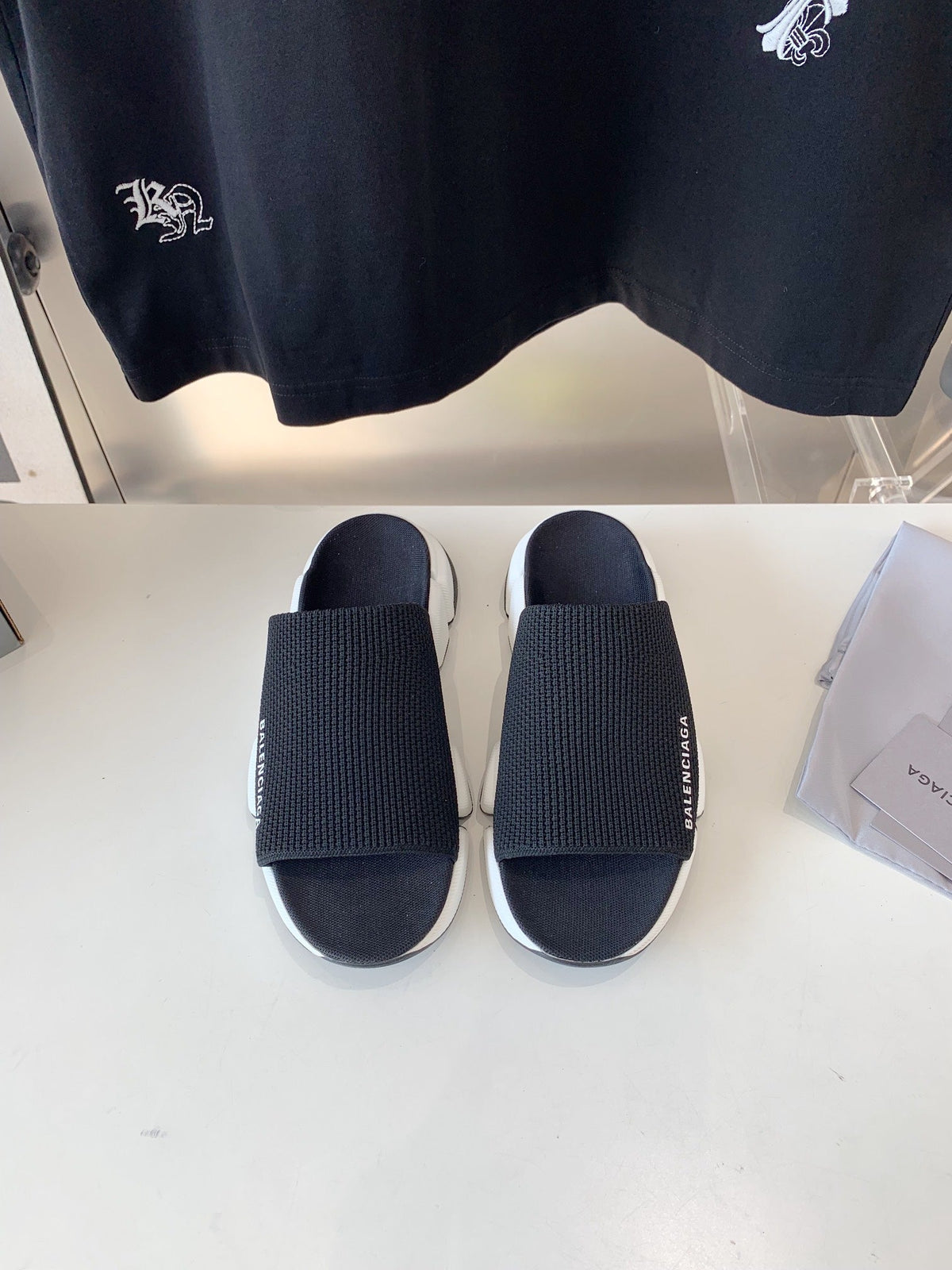 SPEED 2.0 SLIDE SANDAL IN BLACK RECYCLED KNIT AND WHITE SOLE