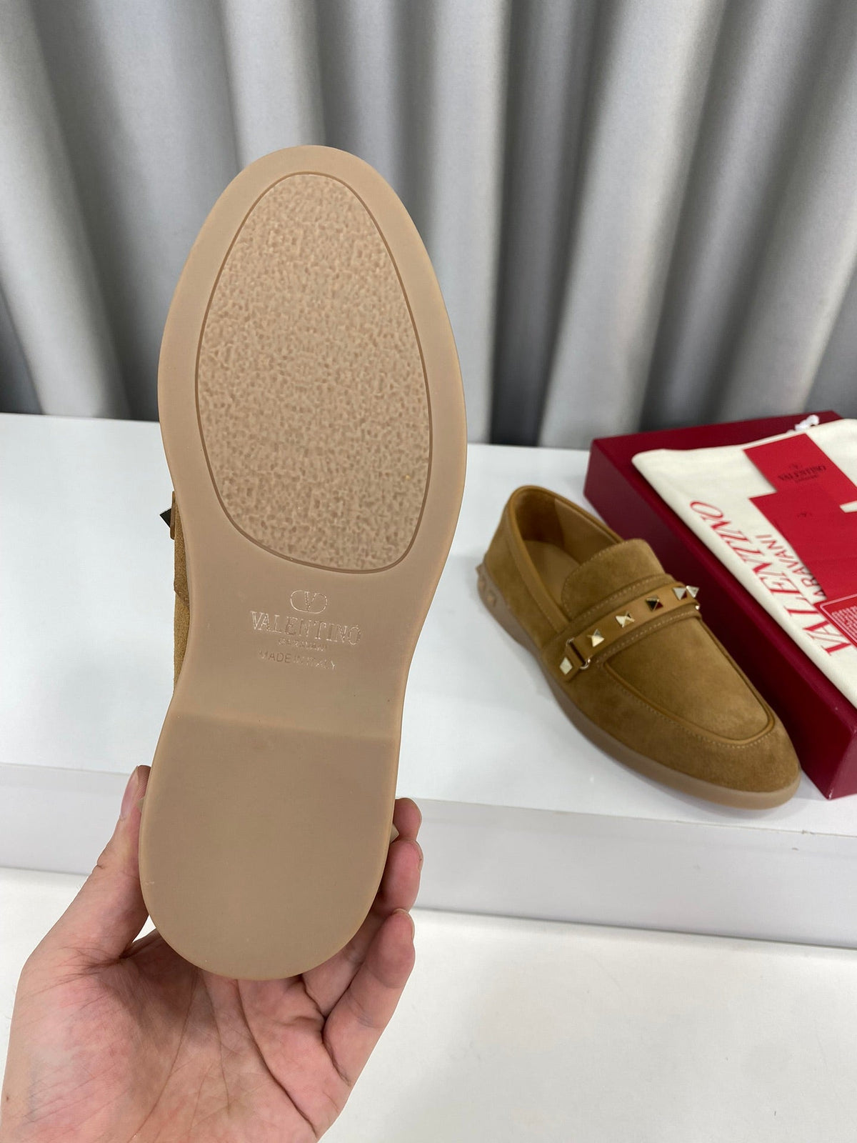 LEISURE FLOWS SPLIT LOAFER IN PEANUT BROWN SUEDE