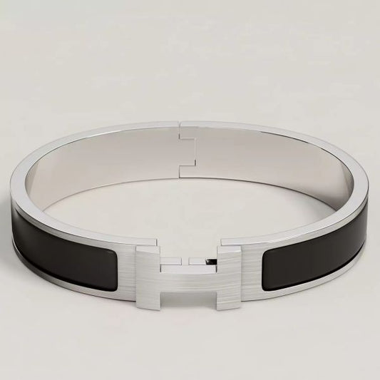 HERM Black Enamel Clic HH Bracelet