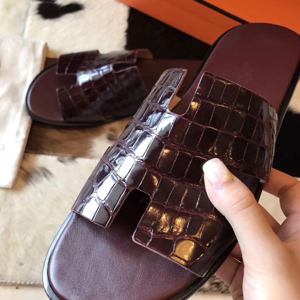 HERM Izmir Sandals In Bordeaux Shiny Niloticus Crocodile
