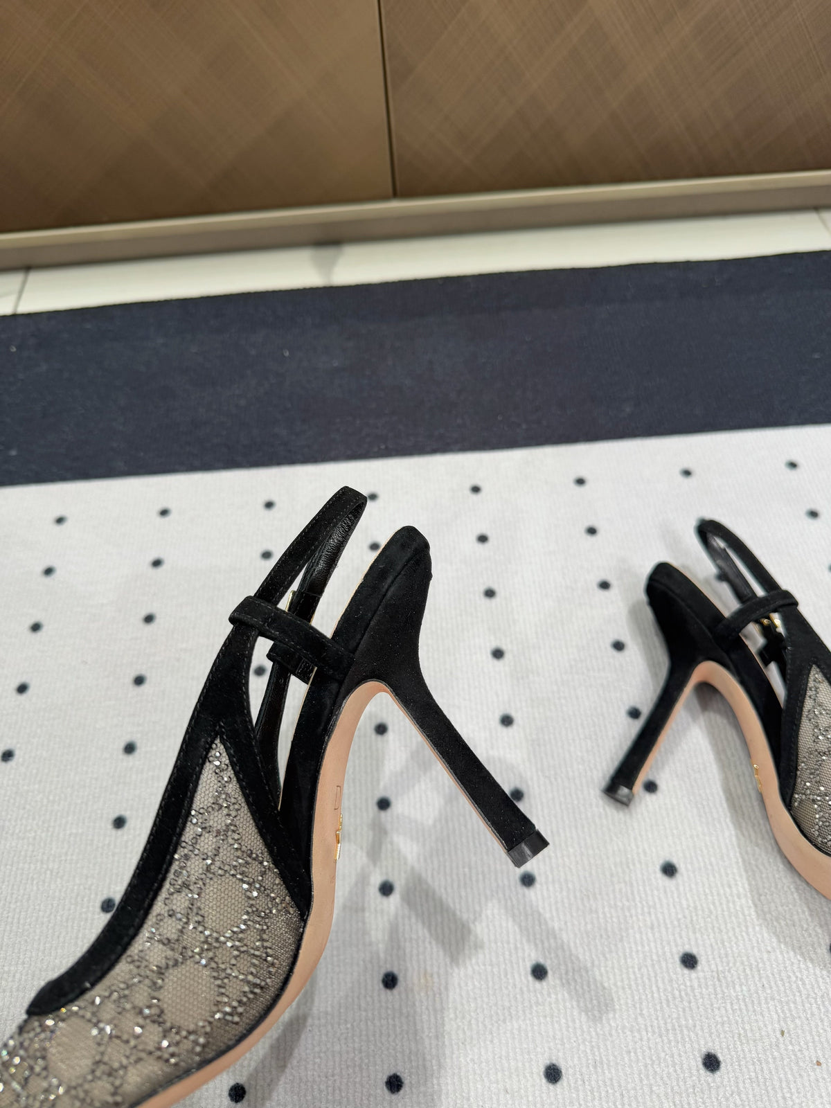 HIGH HEELS SLINGBACK IN BLACK LAMB SUEDE 10 CM
