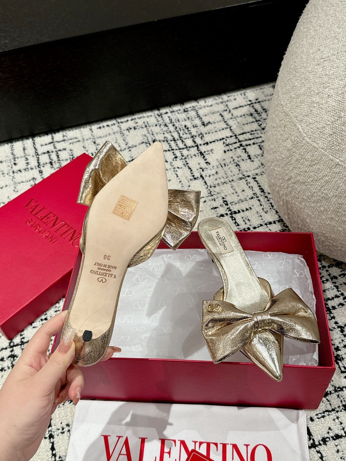 HIGH MULE IN LIGHT GOLD LAMBSKIN