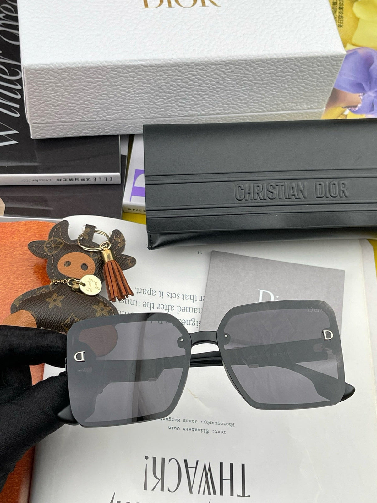 MONTAIGNE SUNGLASS CD2682 IN ACETATE