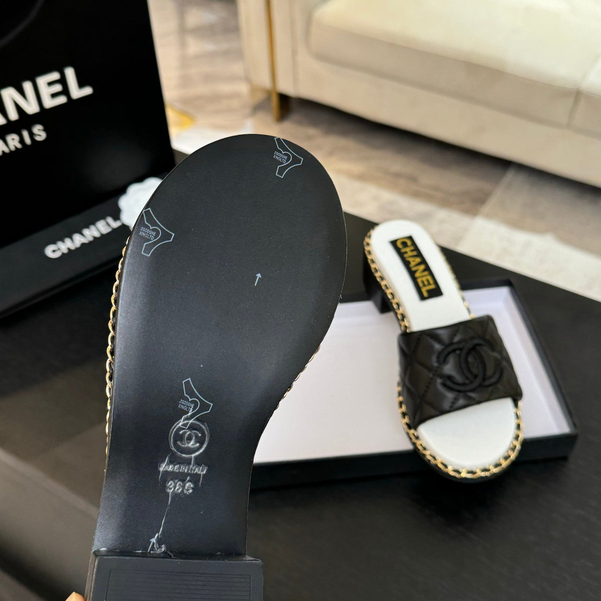 HIGH FLATFORM SLIPPER IN BLACK EMBOSSED SHEEPSKIN