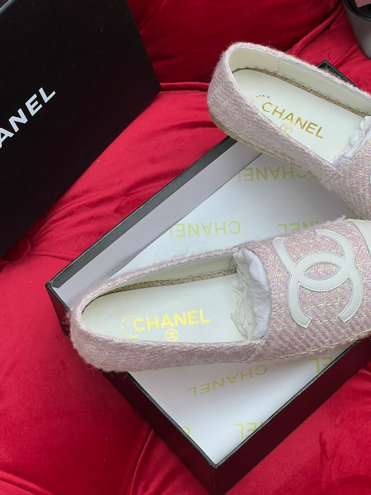 WOVEN LOAFERS IN LIGHT PINK FABRIC