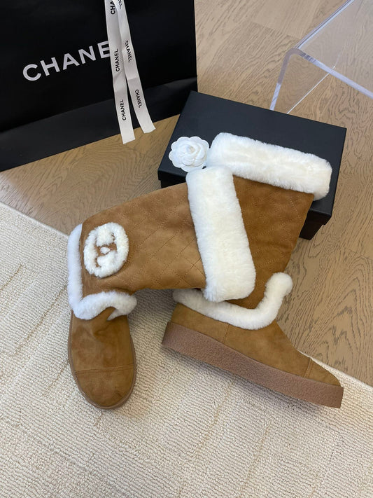 HIGH BOOTS IN CIDER BROWN SUEDE AND FLEECE LINING