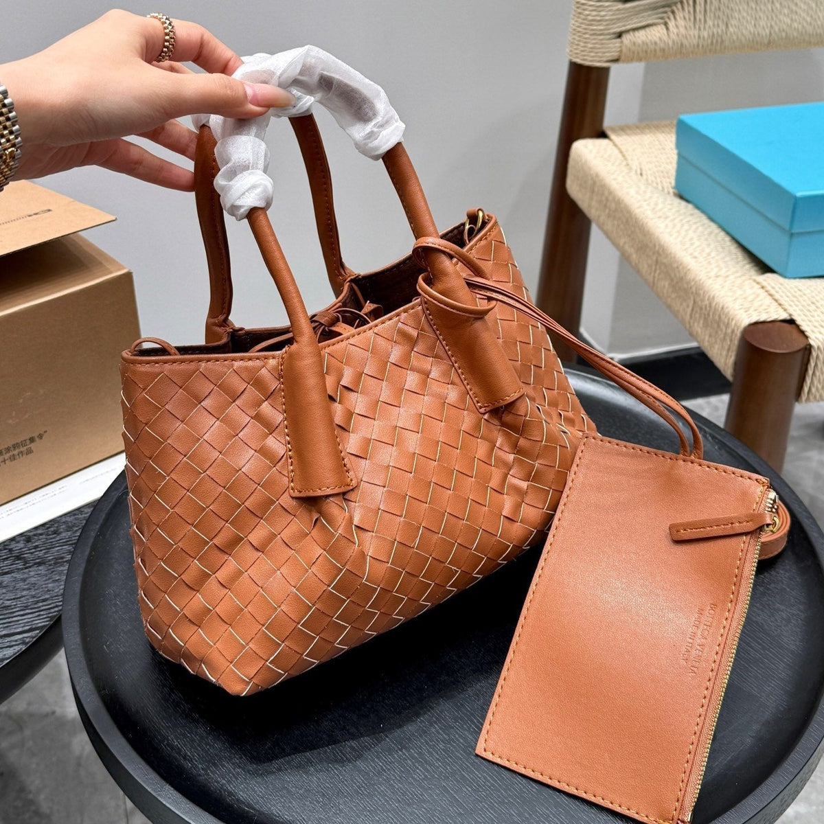 SMALL PINACOTECA TOTE BAG 25 IN RUST BROWN CALFSKIN
