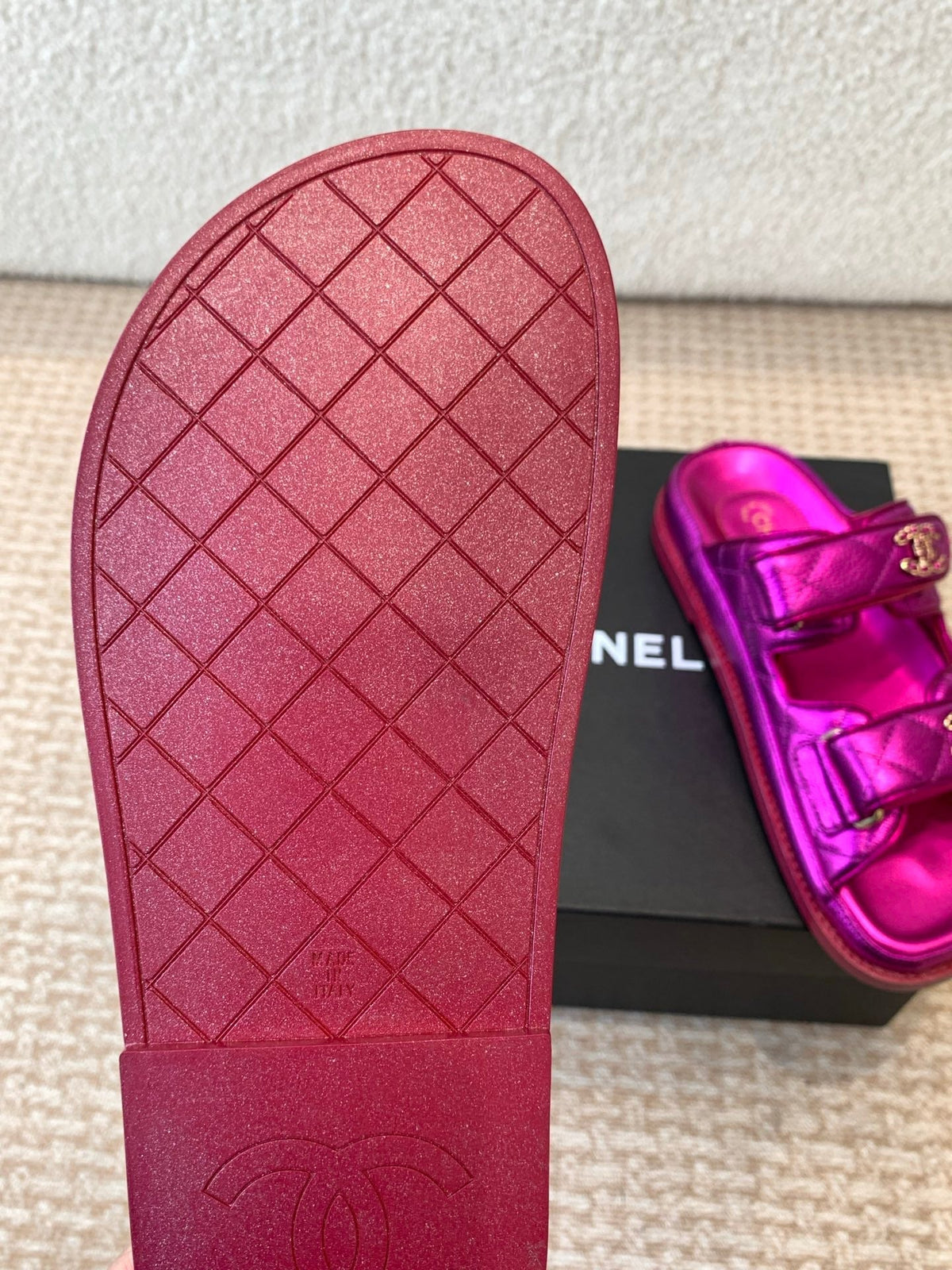 DAD SANDAL IN MAGENTA PURPLE SHEEPSKIN MULE