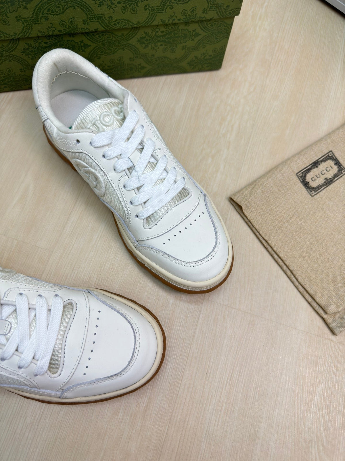 GG INTERLOCKING G SNEAKER WHITE BEIGE CALFSKIN AND FABRIC