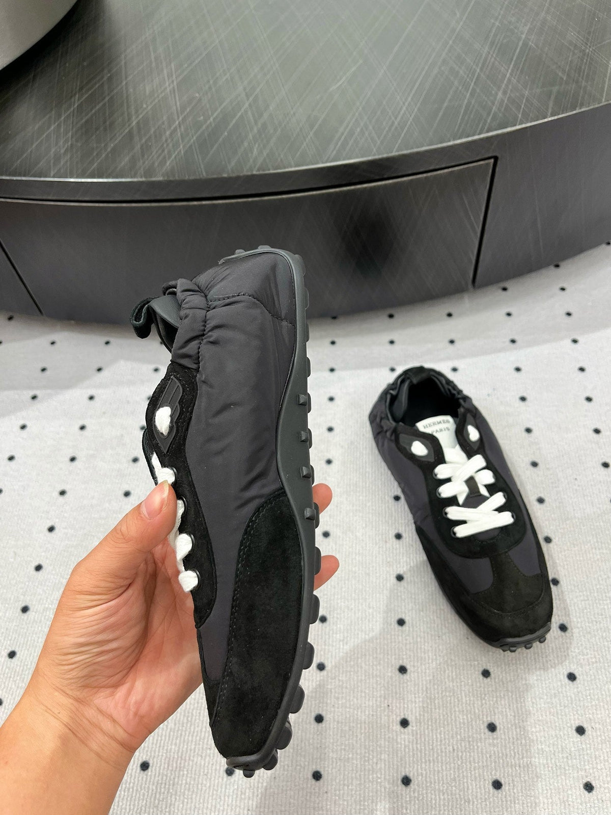 TRAIL SNEAKER IN BLACK SUEDE