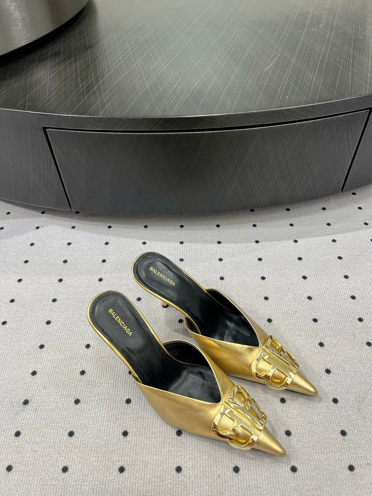 POINTED BB GOLD BUCKLE HEELED SLINGBACK IN GOLD METALLIC SHINY CALFSKIN