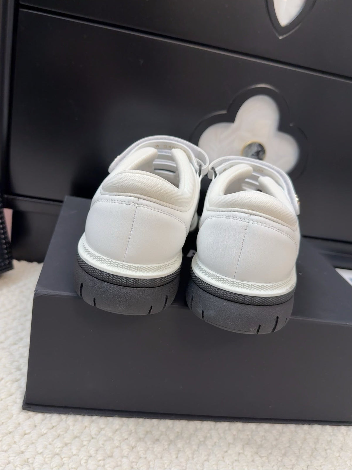 SNEAKERS WITH THREE STRAPS IN WHITE CALFSKIN