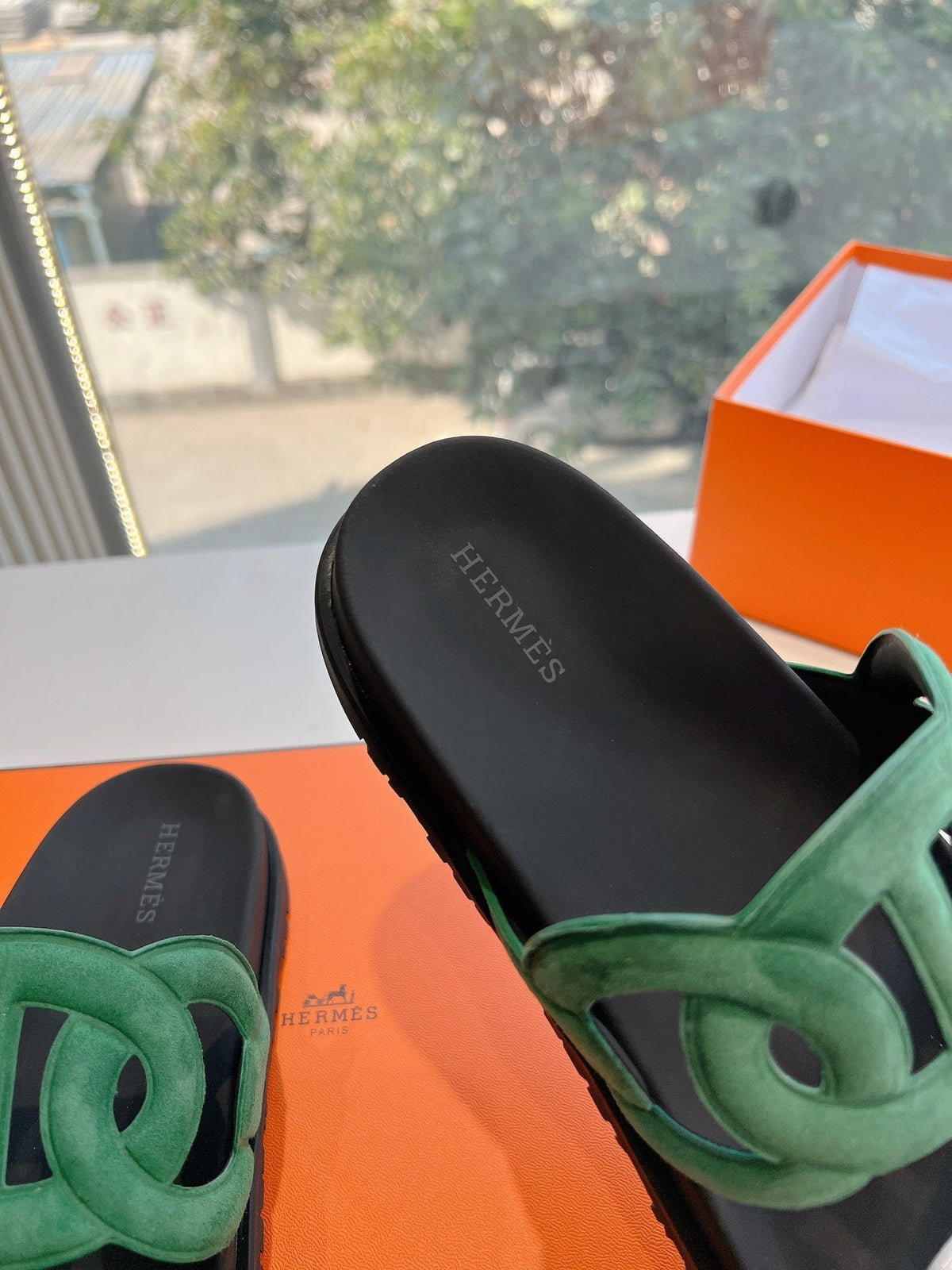 EXTRA SANDAL IN MEDIUM GREEN MIX SILVER CALFSKIN