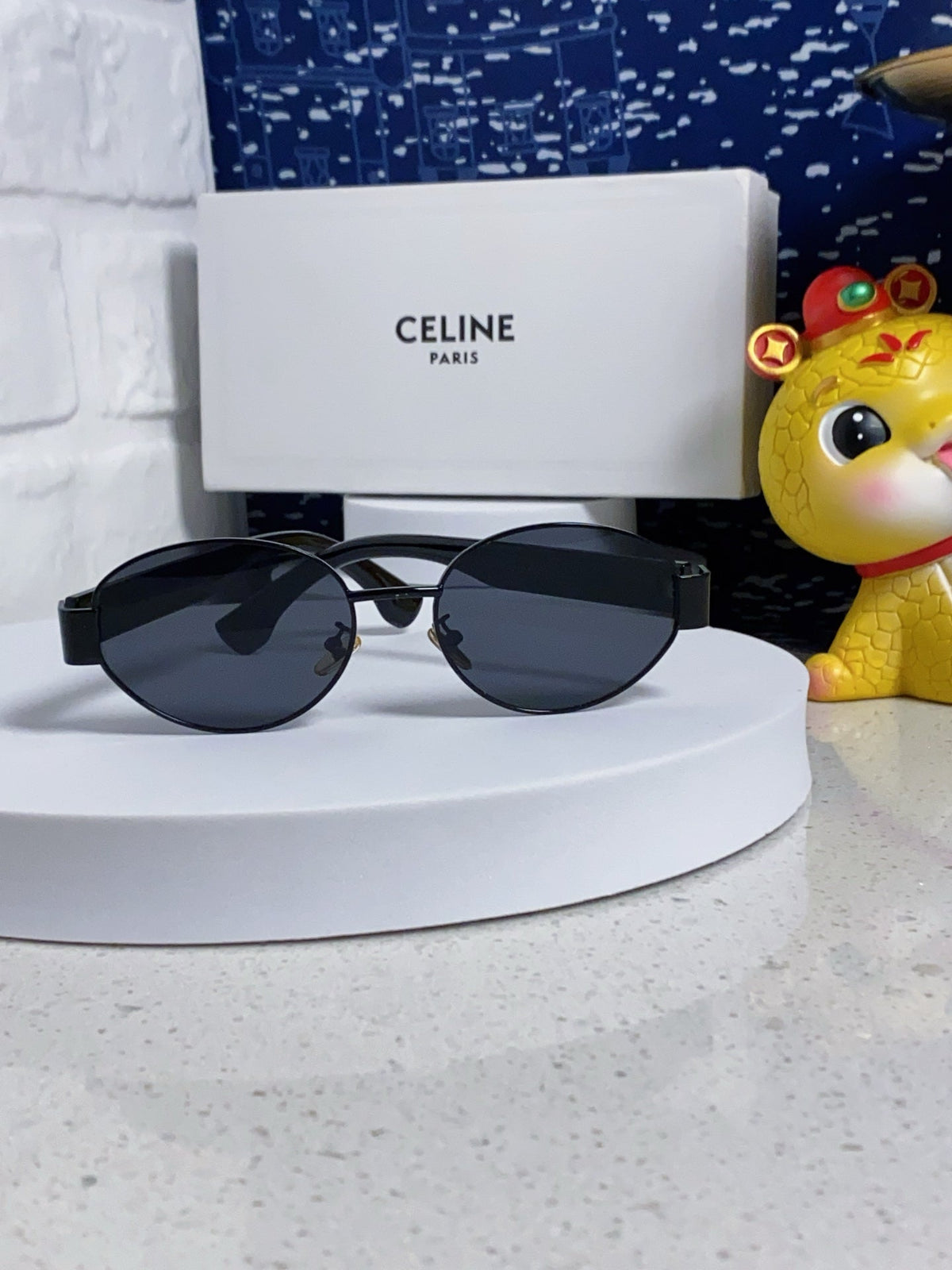 TRIOMPHE SUNGLASS 538534 IN BLACK ACETATE