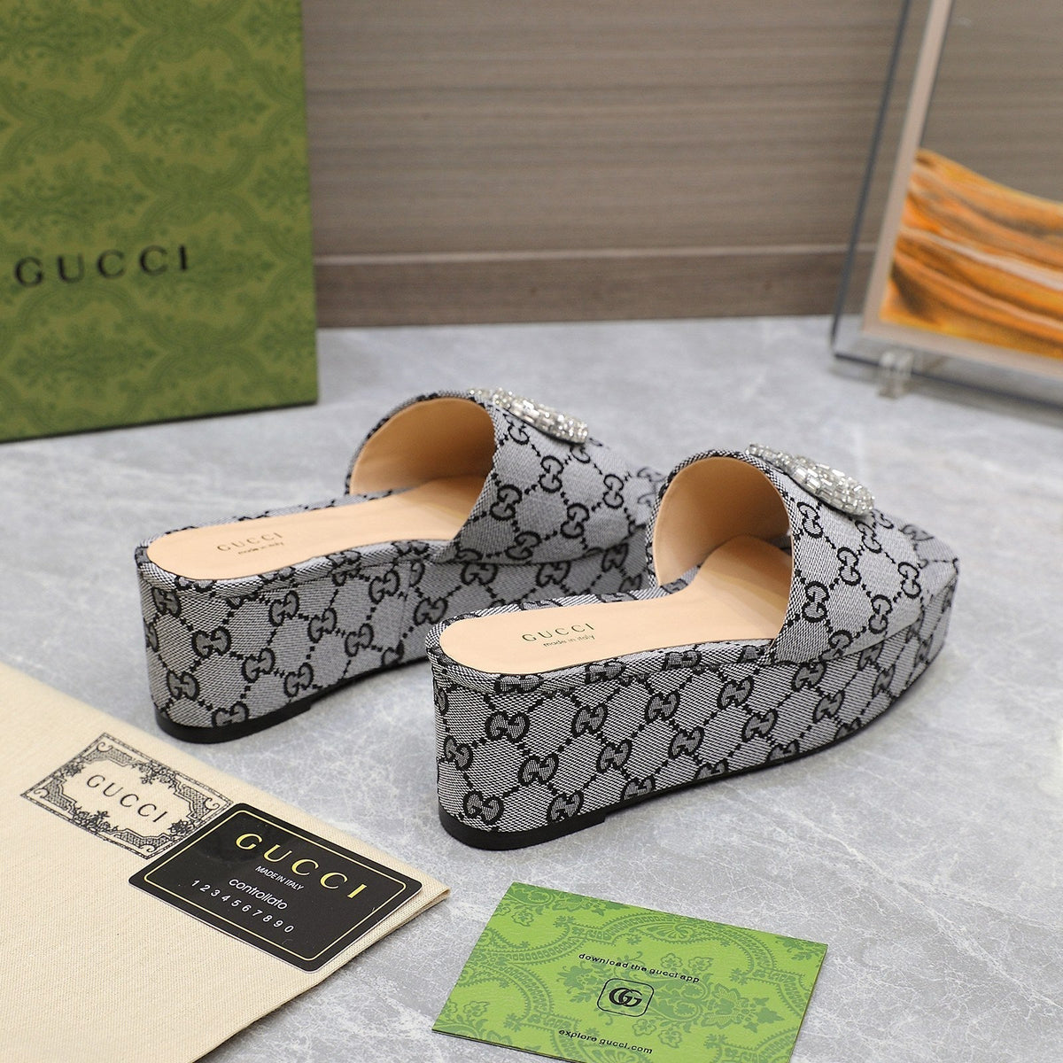 HIGH WEDGE PLATFORM WITH DOUBLE G IN GRAY CANVAS