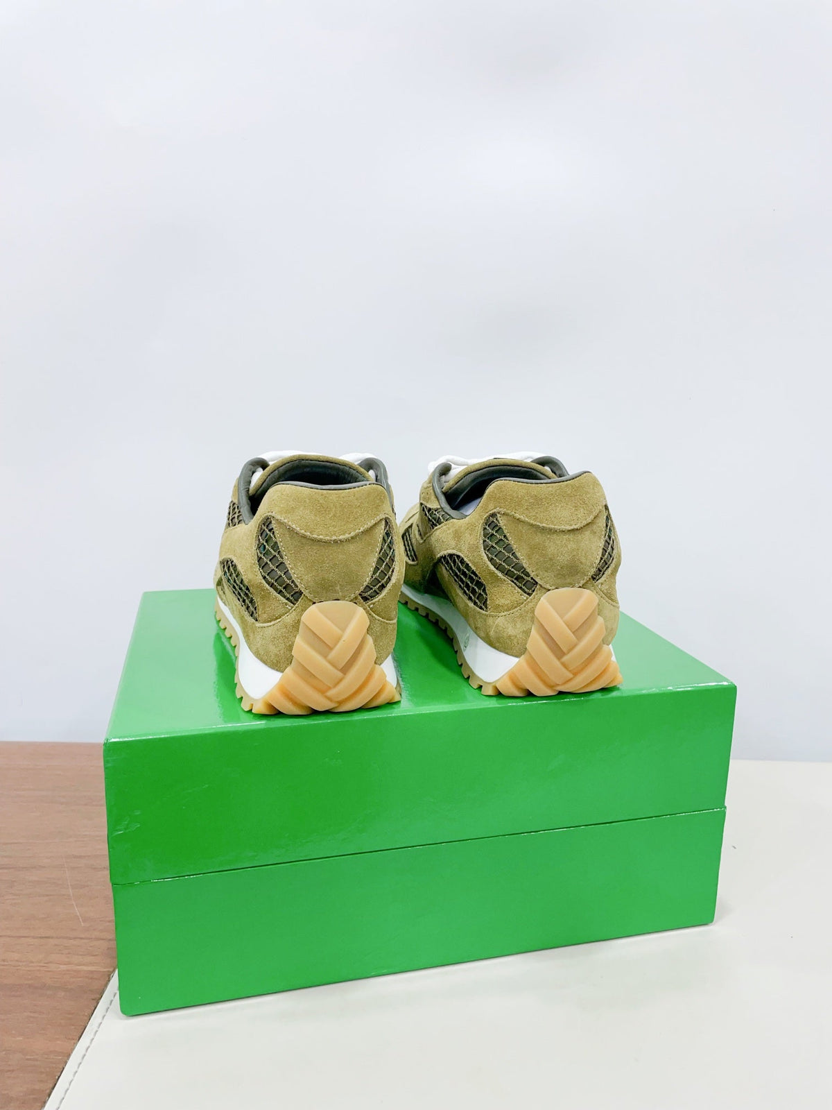 ORBIT SNEAKER IN OLIVE GREEN SUEDE AND TECHNICAL MESH