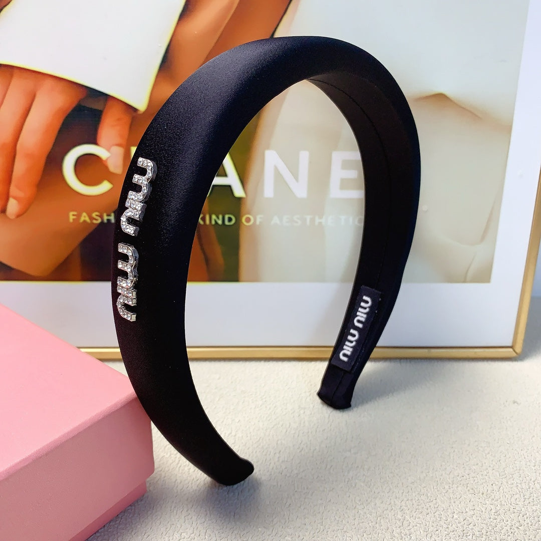 THICK HEADBAND IN BLACK SILK 241198