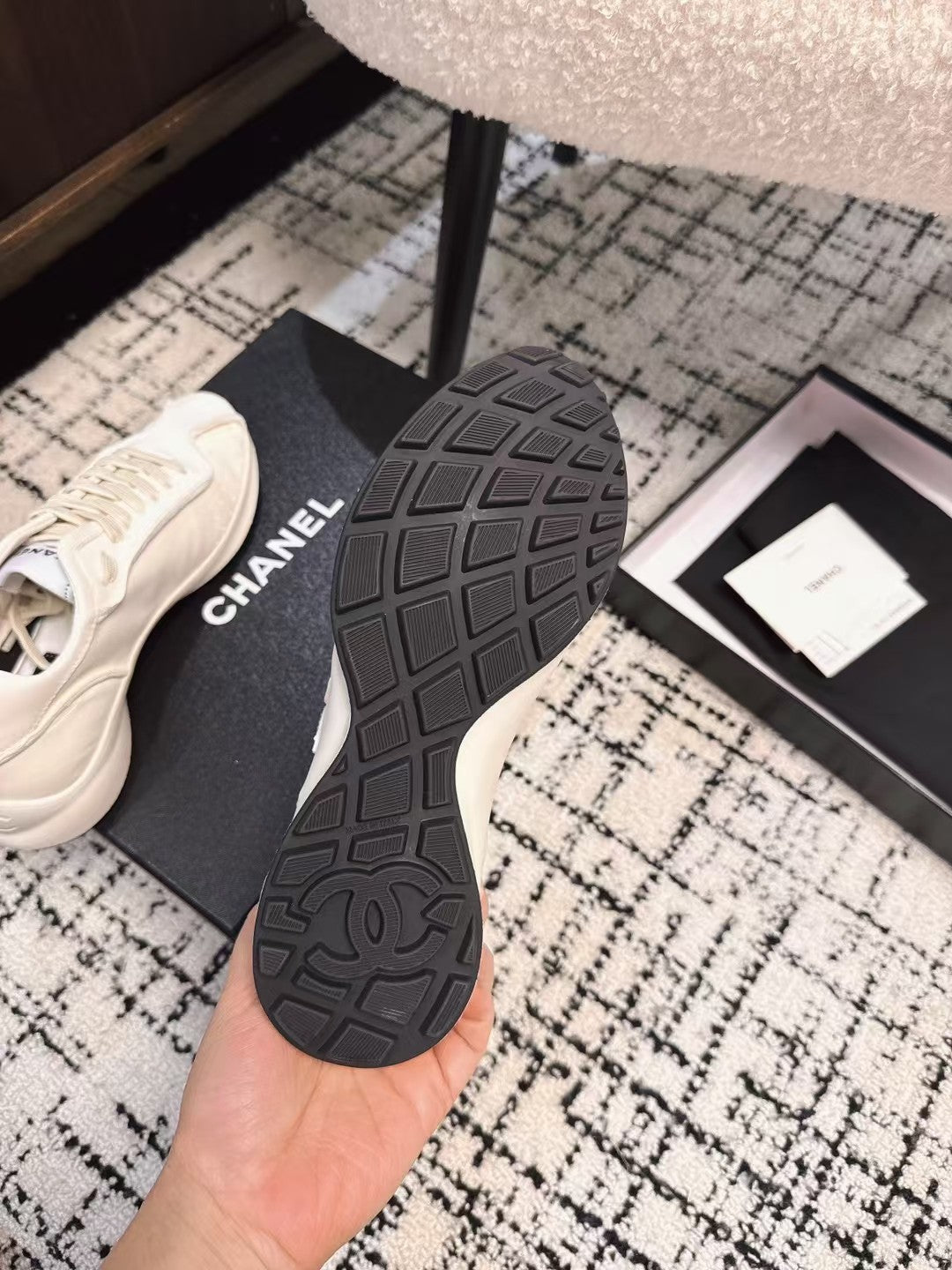 CLASSIC SNEAKERS IN WHITE SHEEPSKIN