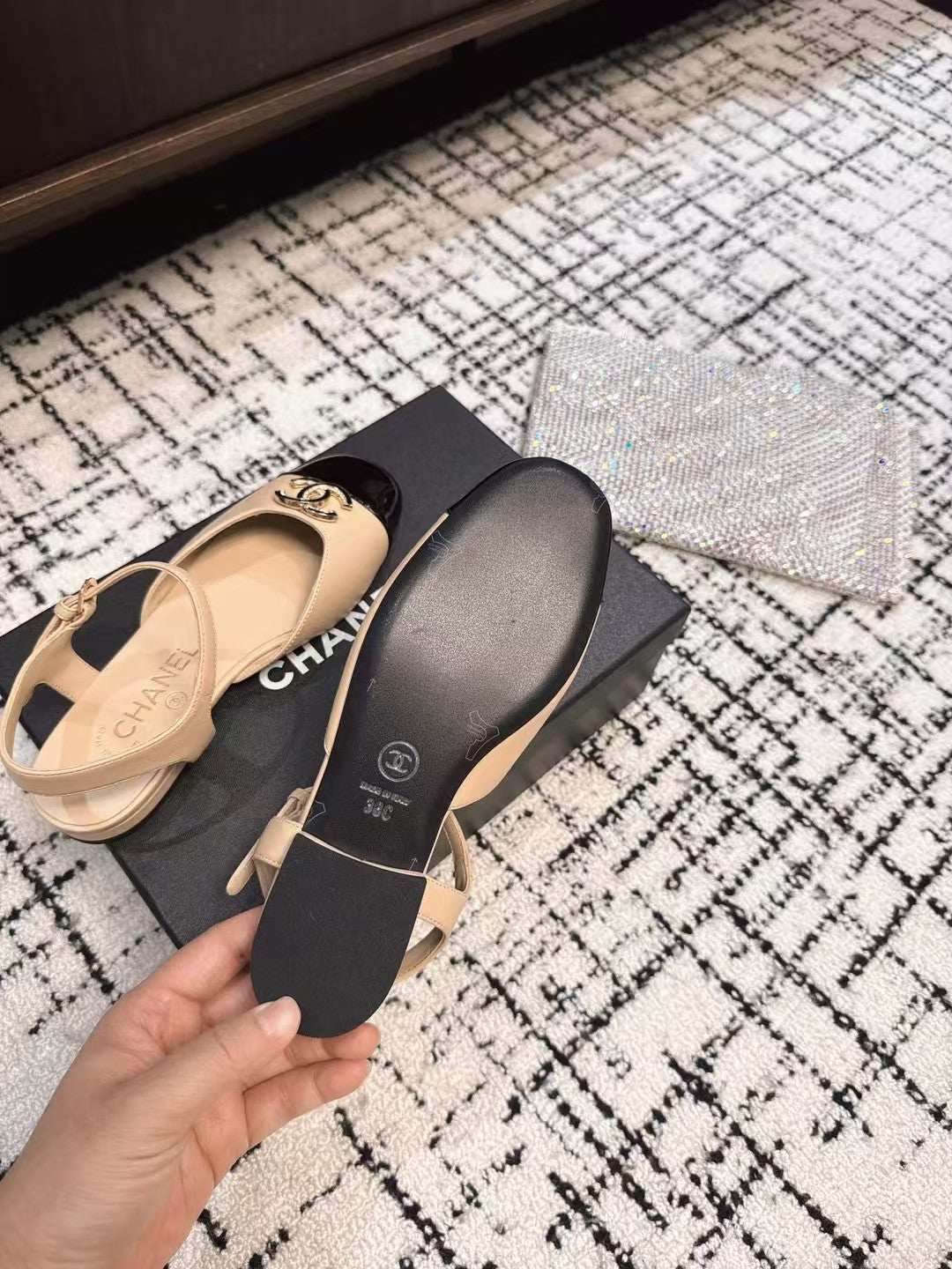 FLAT SLINGBACKS IN MACAROON BEIGE MIX BLACK CALFSKIN