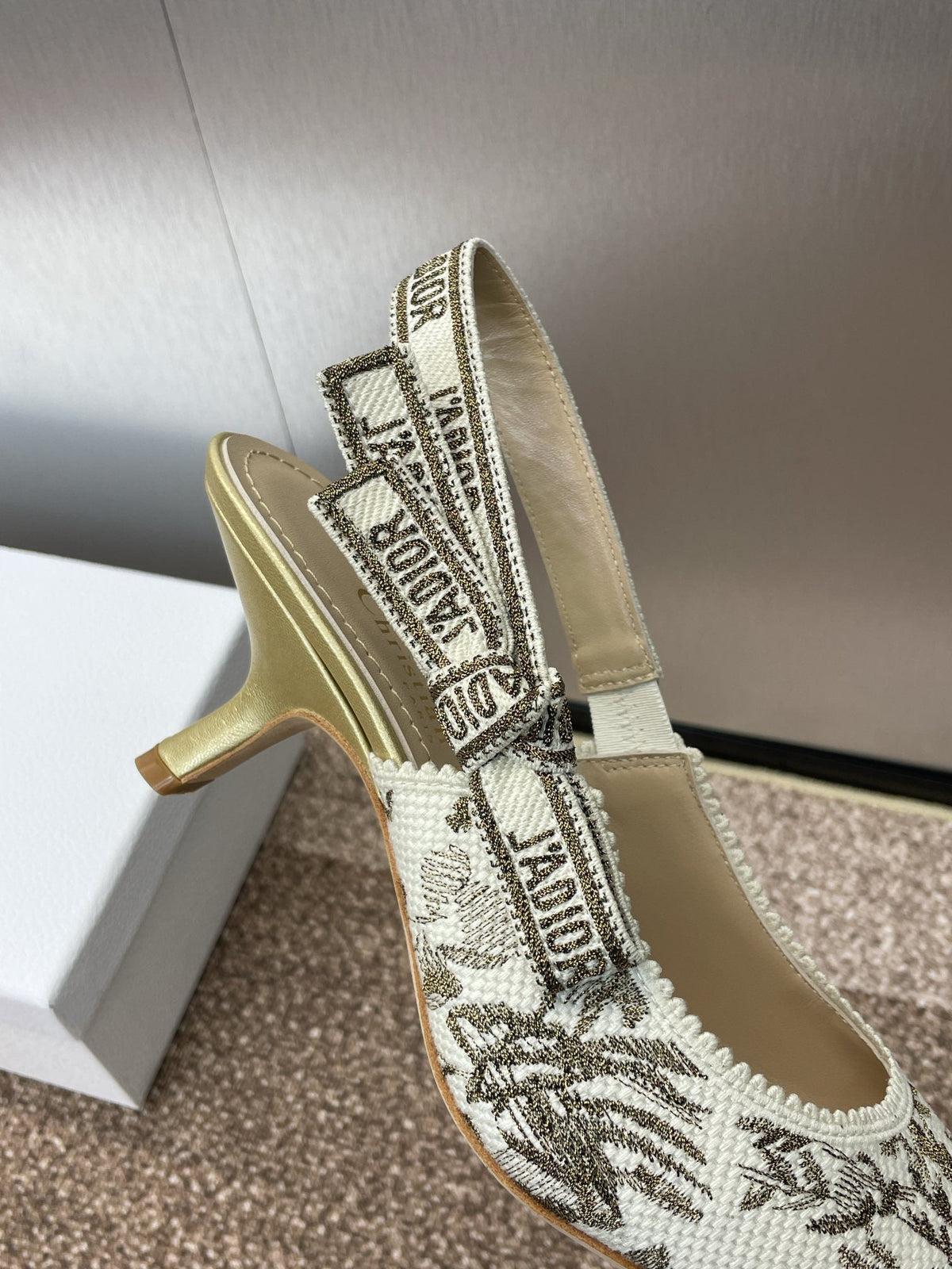 J'ADIOR HIGH SLINGBACK PUMP WHITE AND GOLD-TONE MILLEFIORI JACQUARD 65 MM