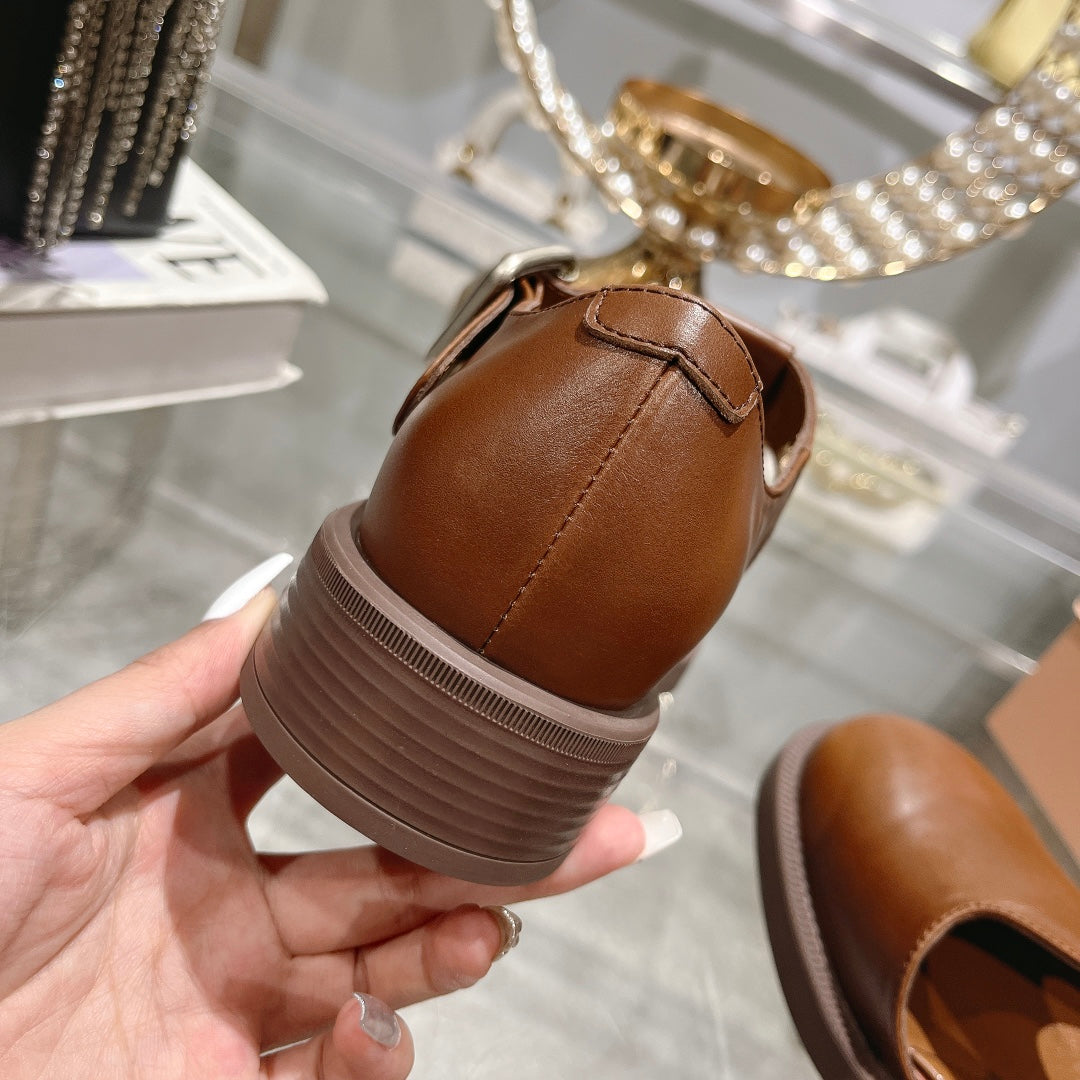 Sandal Chestnut Cowhide With T-string