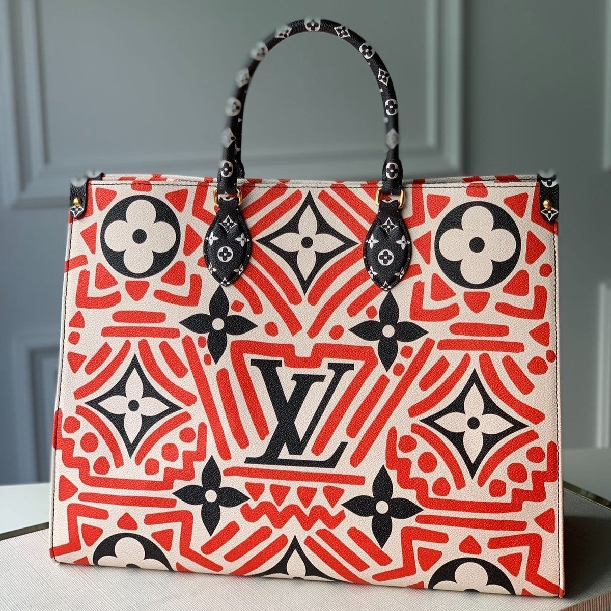LV CRAFTY ONTHEGO GM CREAM AND RED MONOGRAM GIANT CANVAS
