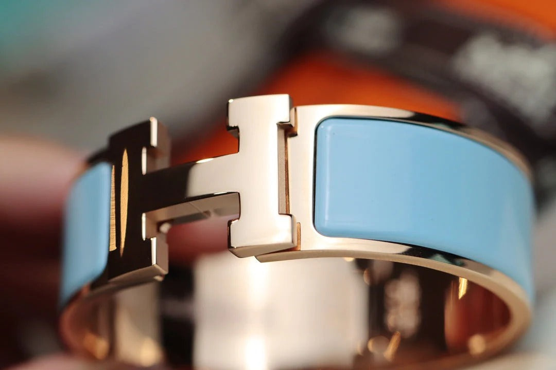H CLOUD BLUE 20MM BRACELET
