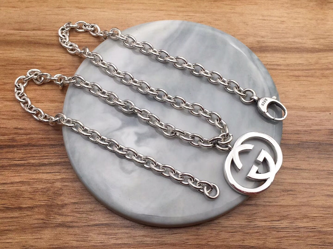 GG PEDANT SILVER NECKLACE