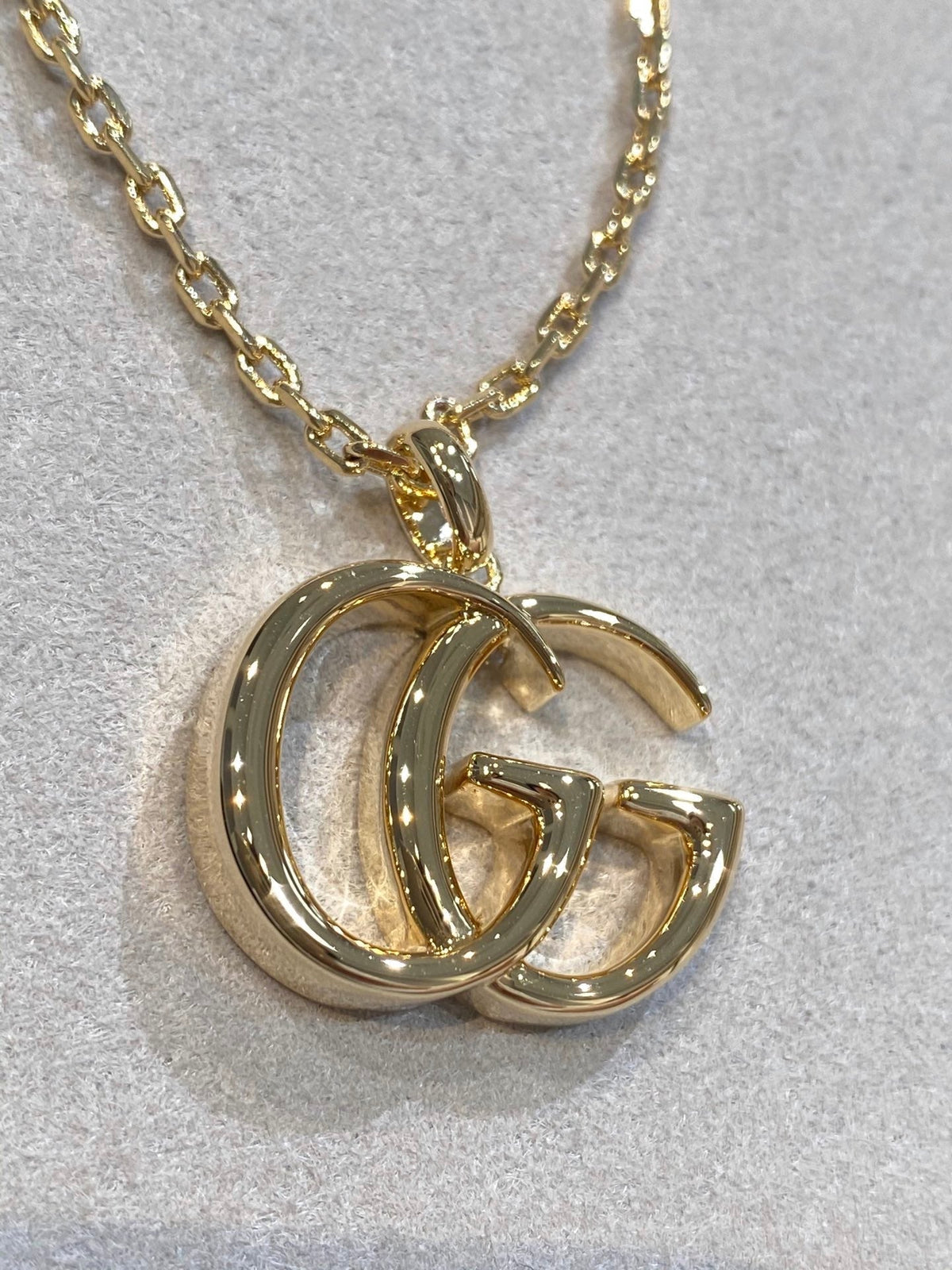 GG PEDANT GOLD NECKLACE