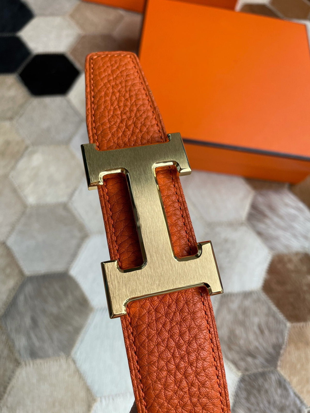 H CONTANCE BELT 32MM GOLD BUCKLE BLACK ORANGE LEATHER