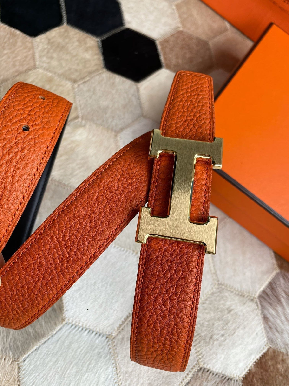 H CONTANCE BELT 32MM GOLD BUCKLE BLACK ORANGE LEATHER