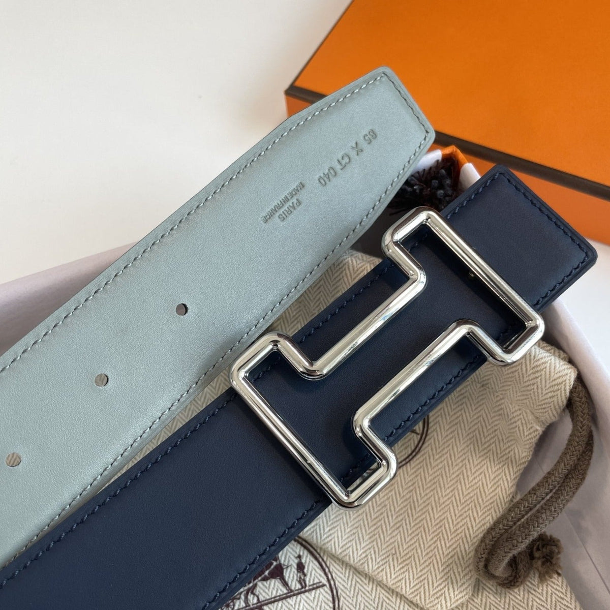 H TONIGHT BELT 38MM SILVER BUCKLE DARK BLUE GREY LEATHER
