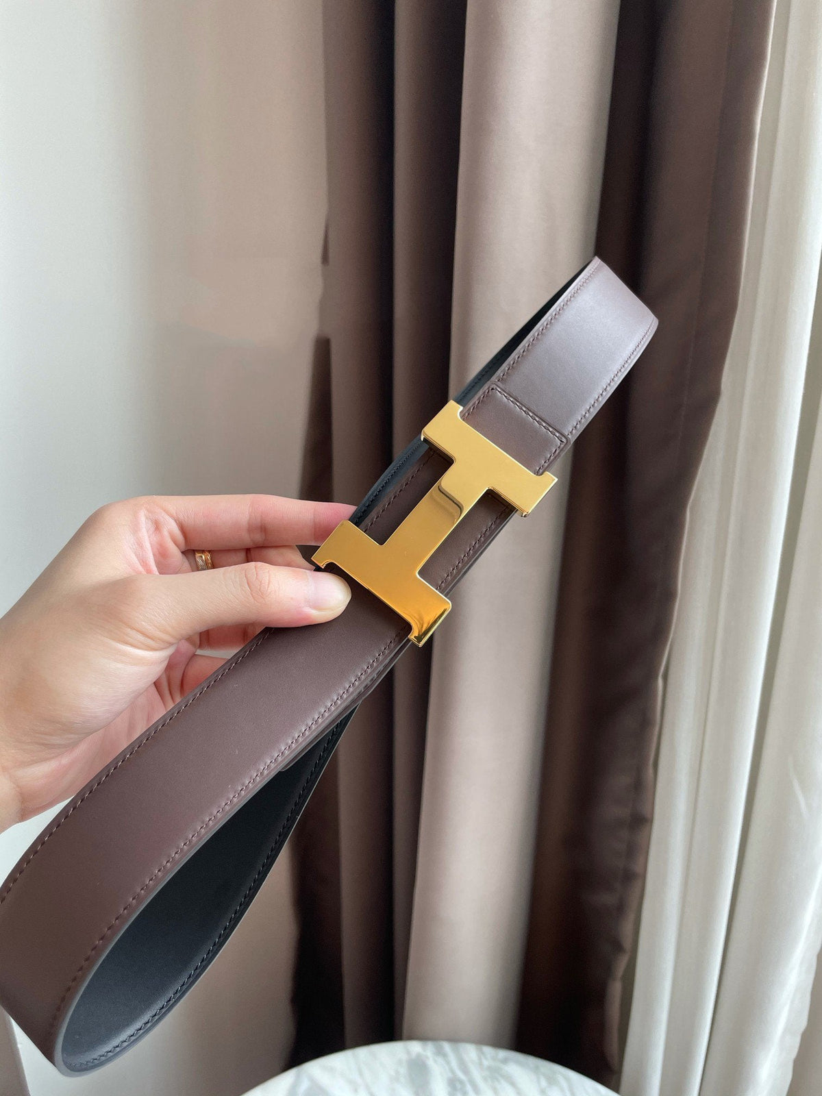 H CONSTANCE BELT 38MM GOLD BUCKLE BLACK CHOCOLATE LEATHER