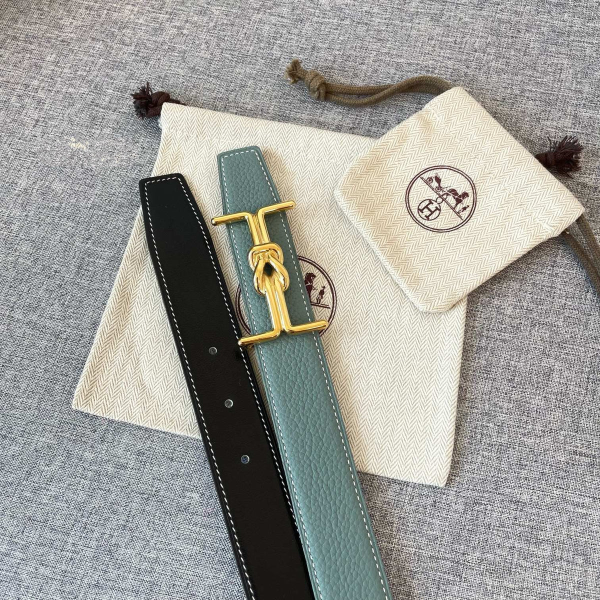 H MARIN REVERSIBLE BELT 32MM GOLD BUCKLE BLACK SKY BLUE LEATHER