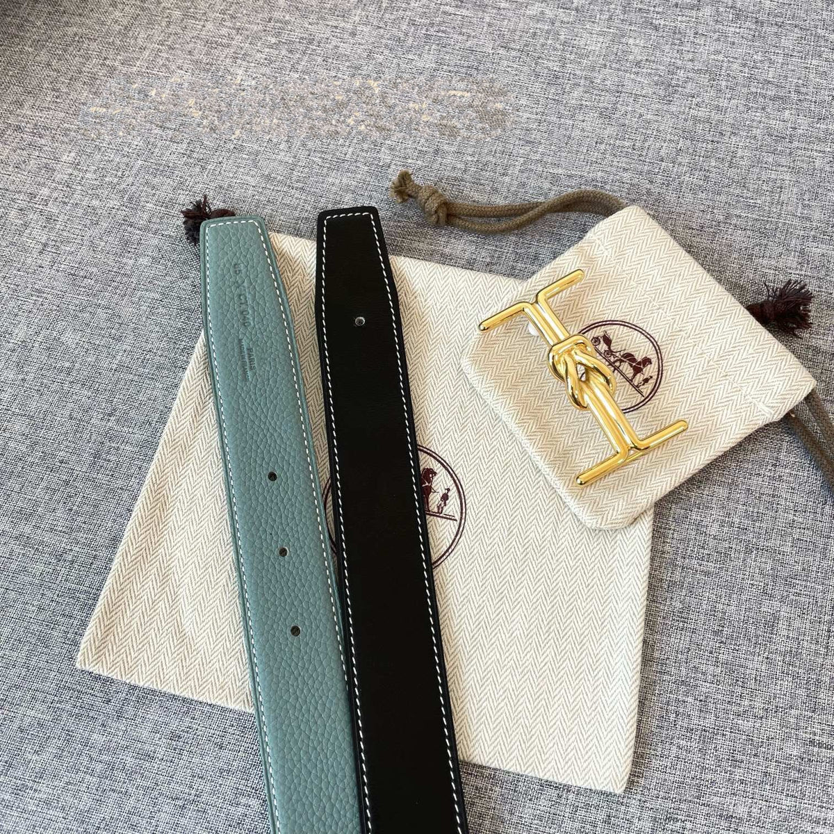 H MARIN REVERSIBLE BELT 32MM GOLD BUCKLE BLACK SKY BLUE LEATHER