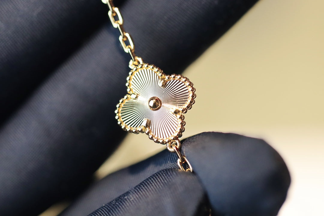 CLOVER 20 MOTIFS DIAMOND GOLD