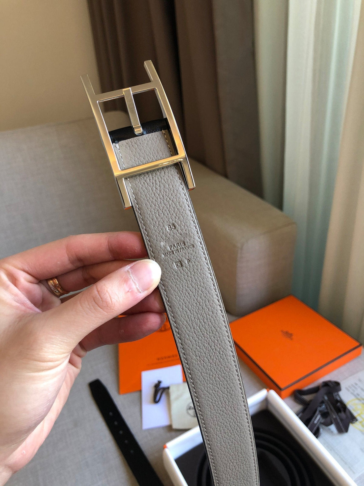H BELT SILVER BUCKLE GREY BLACK LEATHER REVERSIBLE 3.2CM