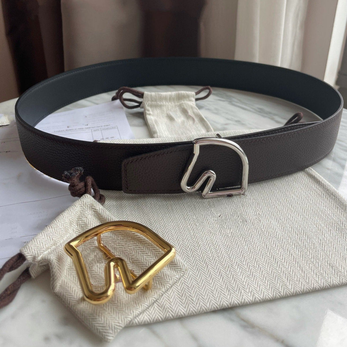 H BELT HORSE BUCKLE DARK BROWN BLACK LEATHER REVERSIBLE  3.8CM
