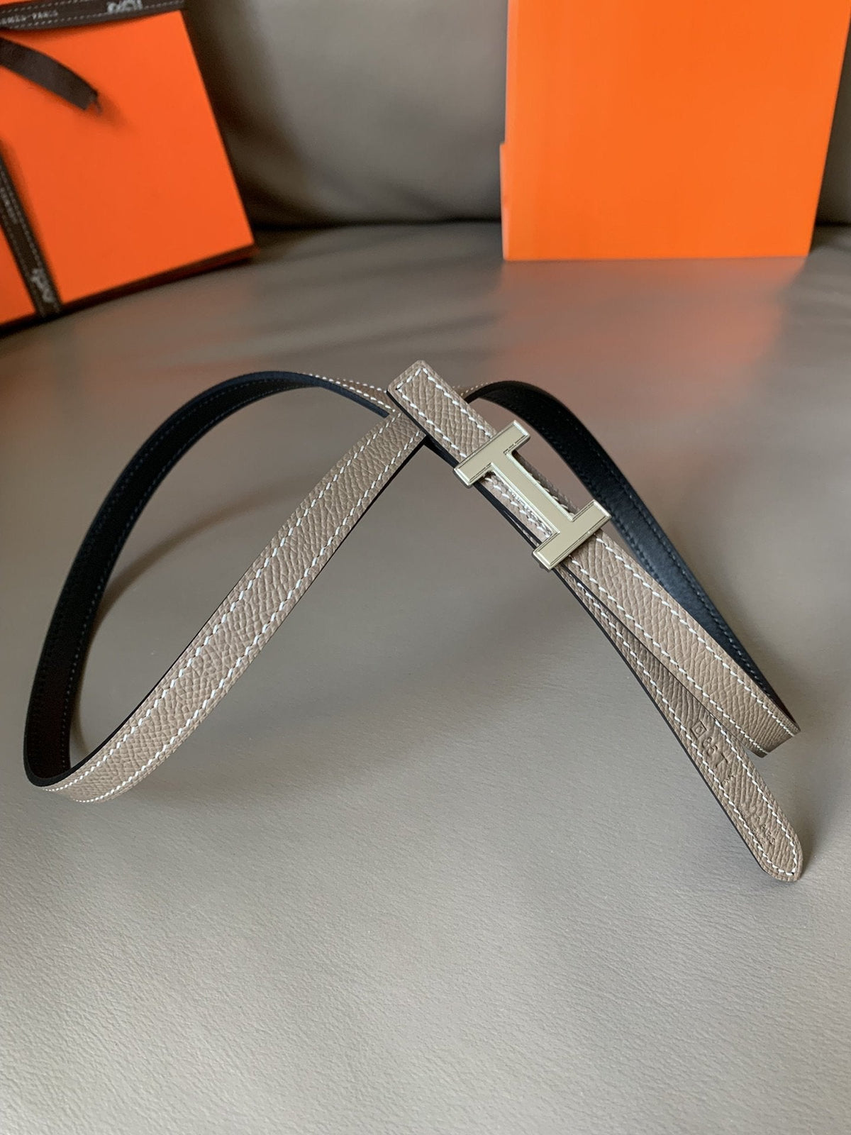 FOCUS BELT SILVER BUCKLE GREY AND BLACK REVERSIBLE LEATHER 1.3CM