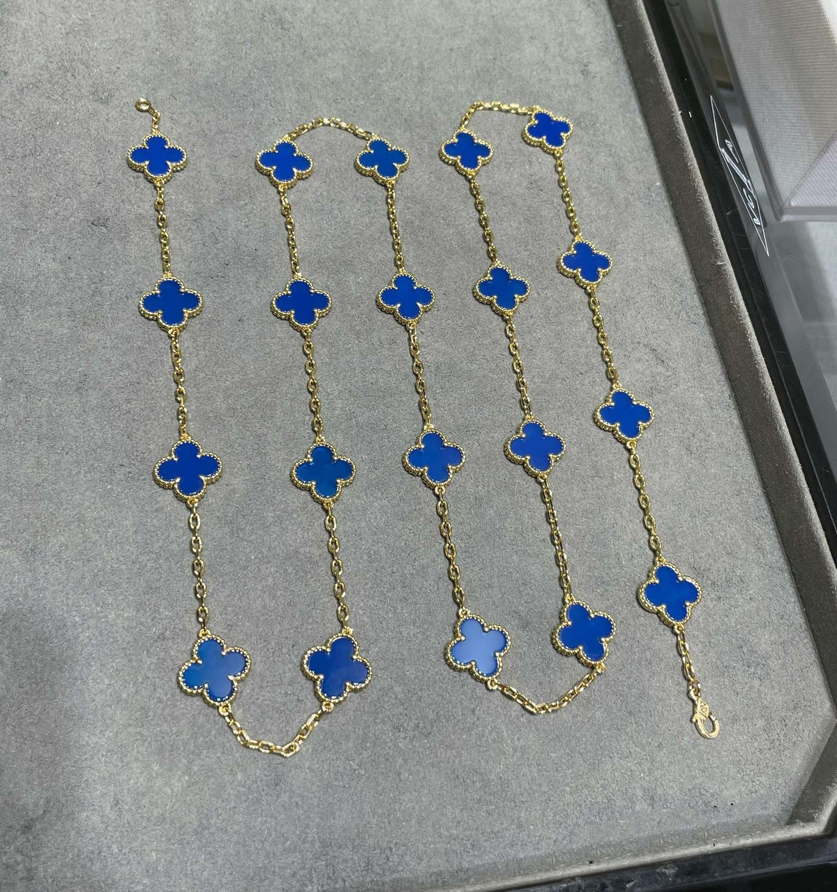 CLOVER 20 MOTIF AGATE 86CM NECKLACE