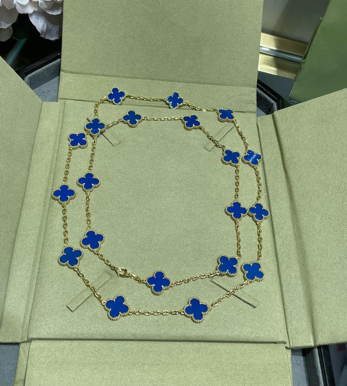 CLOVER 20 MOTIF AGATE 86CM NECKLACE