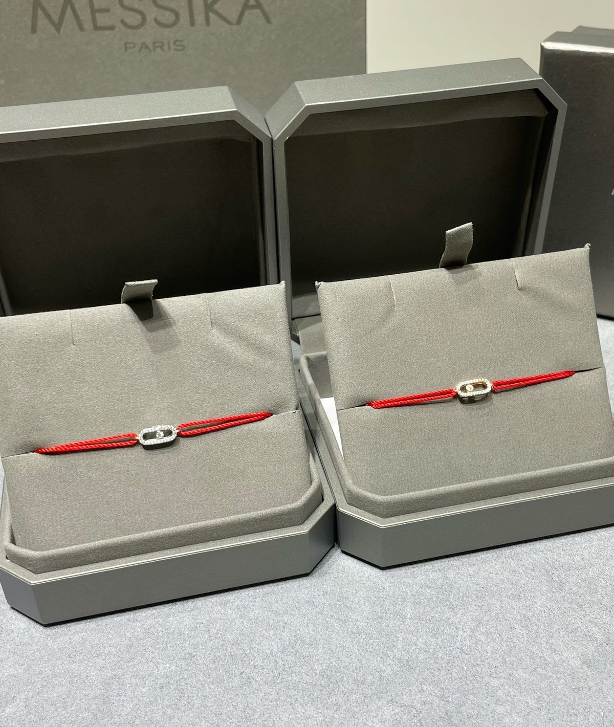 MOVE UNO DIAMOND CHARM RED CORDIERI