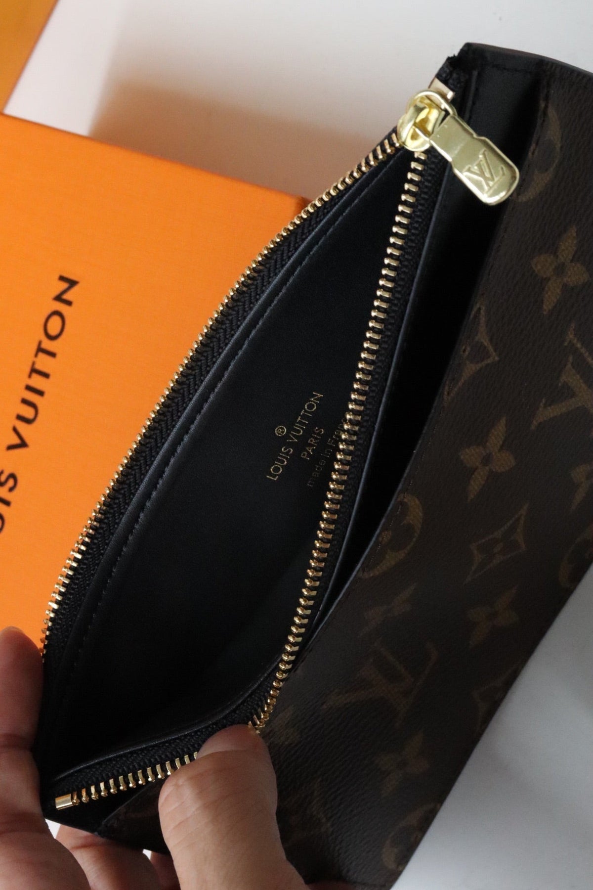 LV SLIM PURSE MONOGRAM CANVAS 20CM