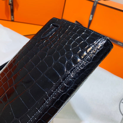 KELLY CUT 31 IN BLACK SHINY ALLIGATOR LEATHER WITH GOLD HARDWARE
