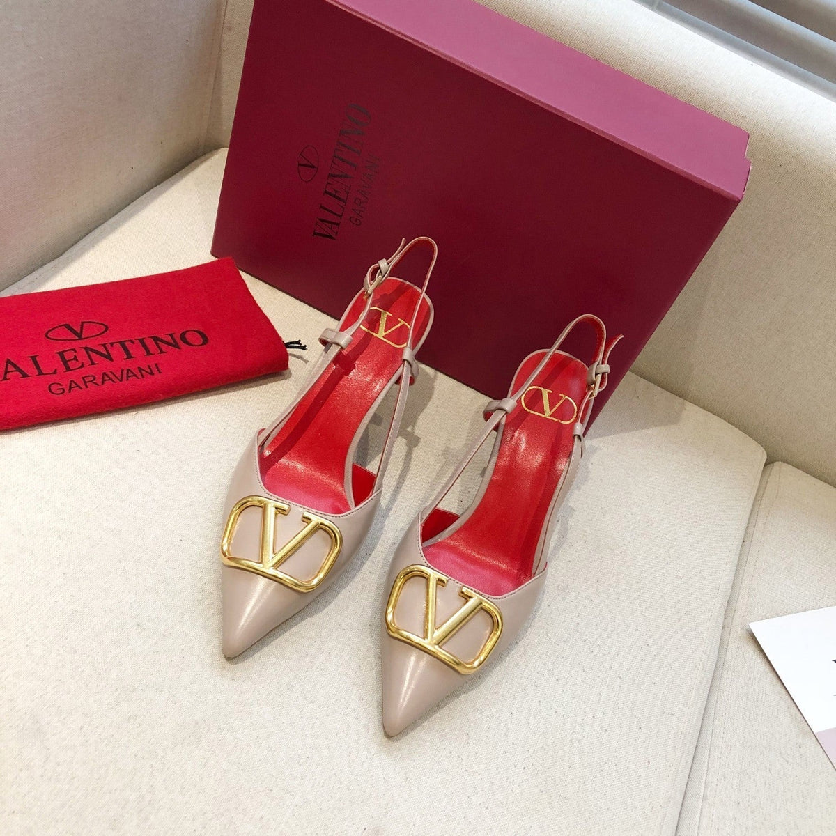 VLOGO SIGNATURE PALE PINK CALFSKIN HIGH SLINGBACK PUMP 7 CM WITH GOLD LOGO