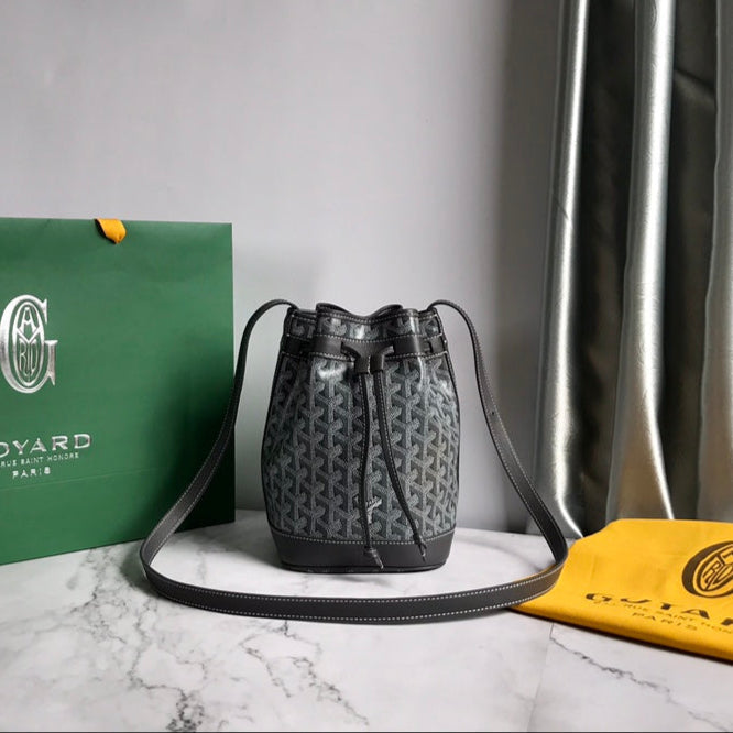 PETIT FLOT BUCKET BAG 22 IN GRAY GOYARDINE CANVAS AND LAMBSKIN TRIM